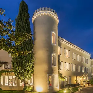 Отель Chateau De La Tour, Канны
