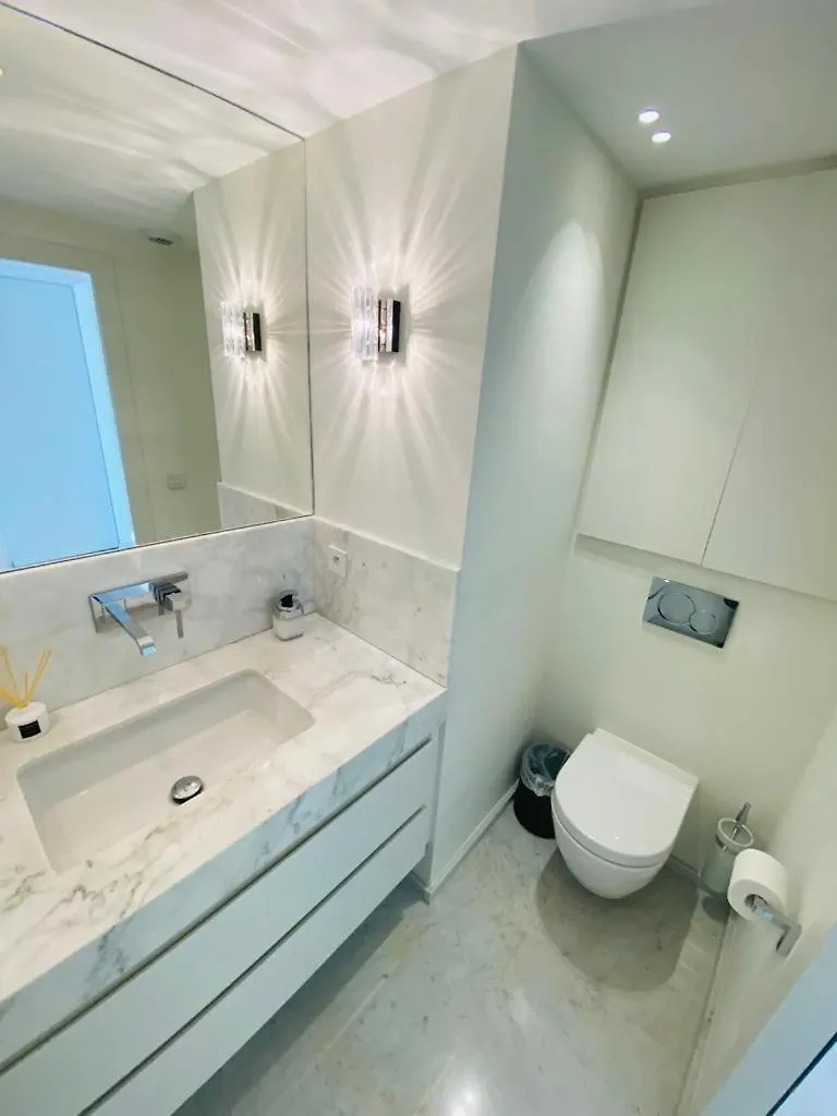 Gray D Albion Residence Канны